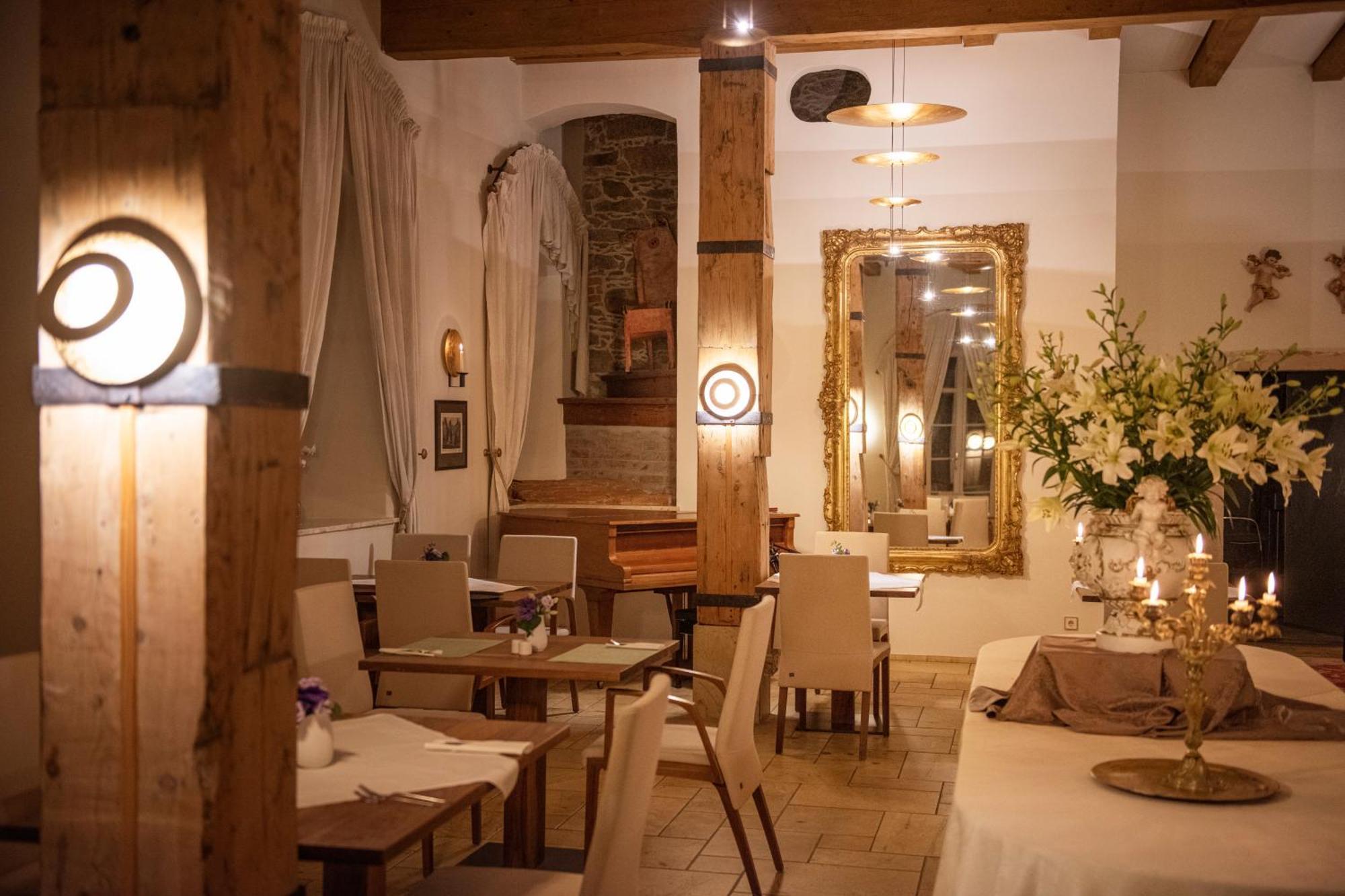 Palac Pakoszow Schlosshotel Wernersdorf Jelenia Gora Dış mekan fotoğraf Restaurant "Le Clos du Bois"