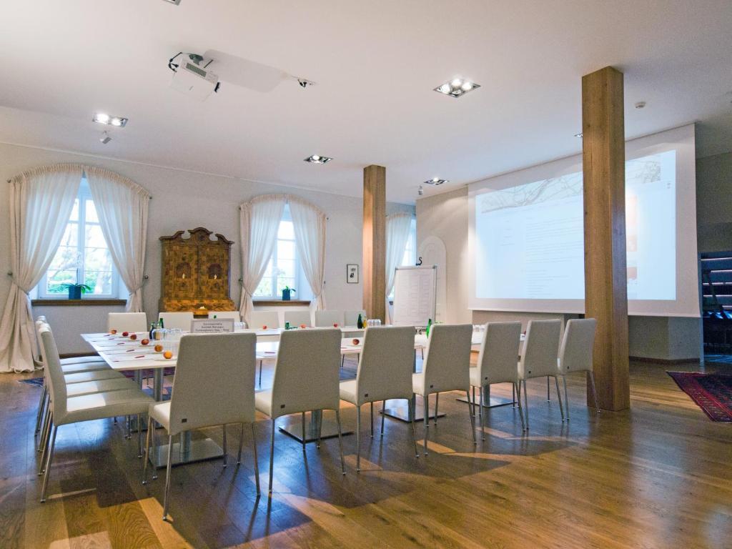 Palac Pakoszow Schlosshotel Wernersdorf Jelenia Gora Dış mekan fotoğraf The interior of the former monastery