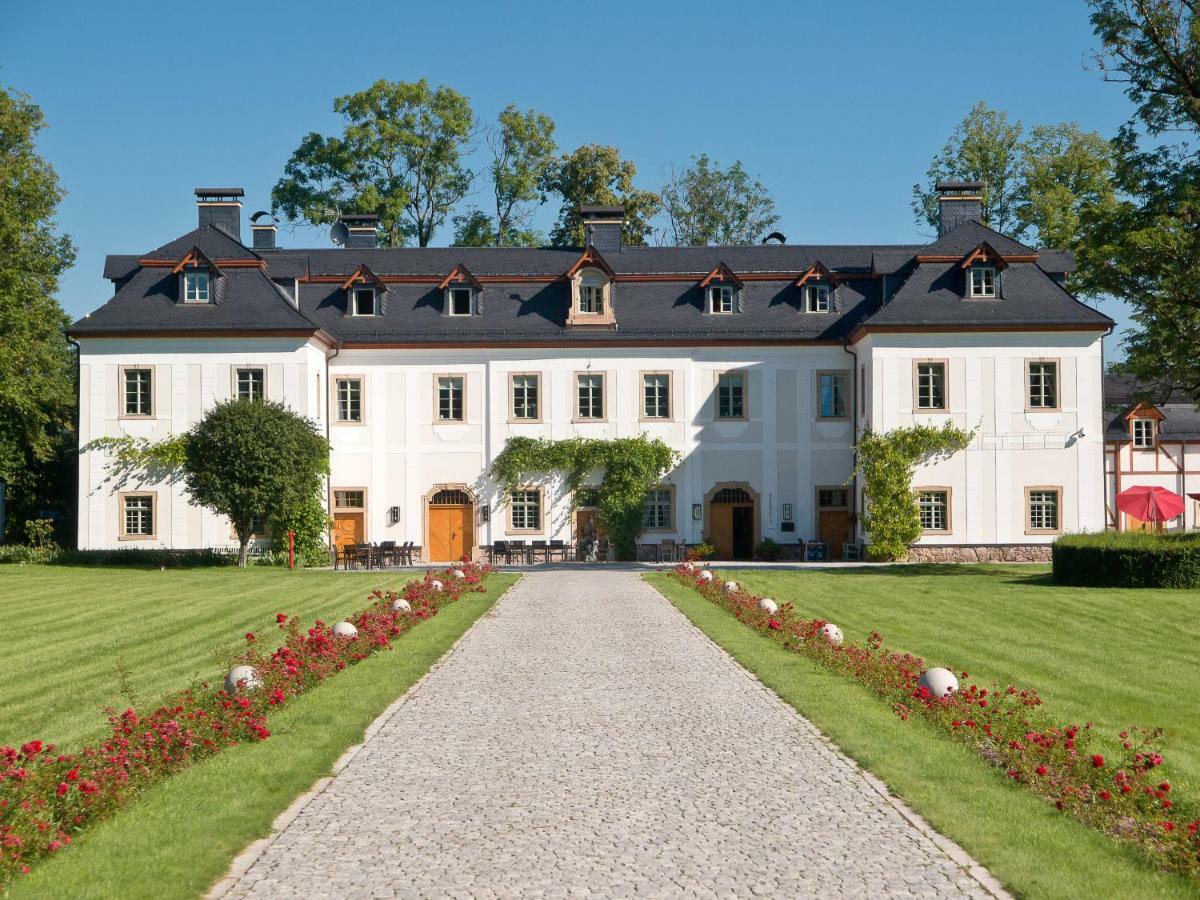Palac Pakoszow Schlosshotel Wernersdorf Jelenia Gora Dış mekan fotoğraf The main building of the manor